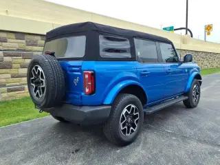 Ford Bronco 2024 4x4 Outer Banks 4 puertas SUV