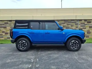 Ford Bronco 2024 4x4 Outer Banks 4 puertas SUV