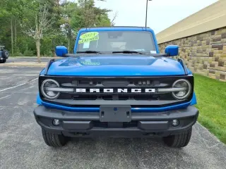 Ford Bronco 2024 4x4 Outer Banks 4 puertas SUV