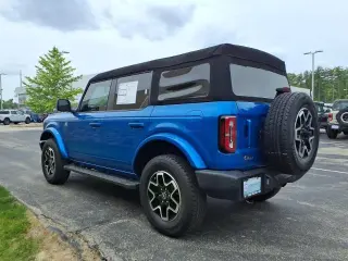 Ford Bronco 2024 4x4 Outer Banks 4 puertas SUV