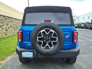Ford Bronco 2024 4x4 Outer Banks 4 puertas SUV