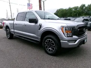 Ford F-150 2023 4x4 XLT 4 puertas SuperCrew 5.5 pies SB
