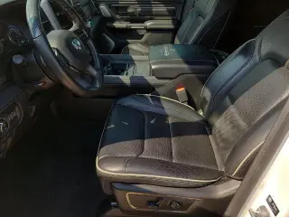 Ram 1500 2021 4x4 Limited 4 puertas Cabina doble 5.6 pies. Caja corta Pickup