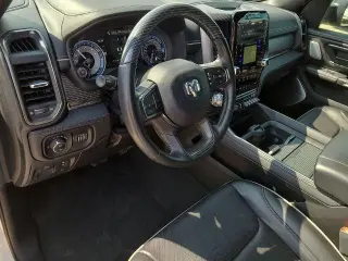 Ram 1500 2021 4x4 Limited 4 puertas Cabina doble 5.6 pies. Caja corta Pickup