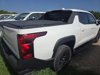 Chevrolet Silverado EV 2024 AWD Work Truck 4 puertas Cabina Crew 5.9 pies. SB con 4WT
