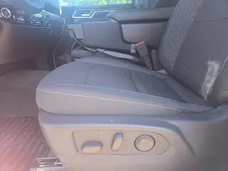 Chevrolet Silverado 1500 2026 4x2 RST 4 puertas Cabina Crew 5.8 pies. SB
