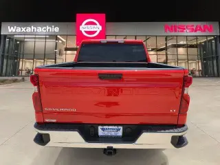 Chevrolet Silverado 1500 2024 4x4 LT 4 puertas Cabina Crew 5.8 pies. SB con 1LT