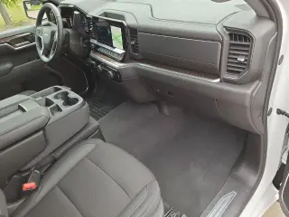 Chevrolet Silverado 1500 2026 4x4 LT 4 puertas Cabina Crew 5.8 pies. SB con 1LT