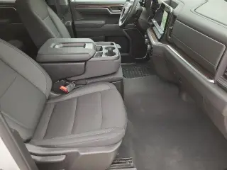 Chevrolet Silverado 1500 2026 4x4 LT 4 puertas Cabina Crew 5.8 pies. SB con 1LT