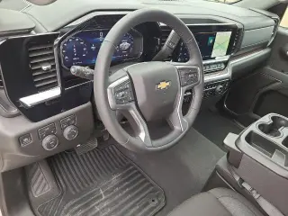 Chevrolet Silverado 1500 2026 4x4 LT 4 puertas Cabina Crew 5.8 pies. SB con 1LT