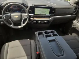 Chevrolet Silverado 1500 2026 4x4 LT 4 puertas Cabina Crew 5.8 pies. SB con 1LT