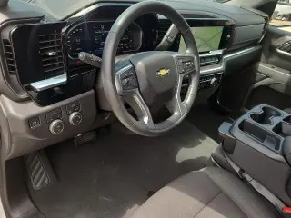 Chevrolet Silverado 1500 2026 4x4 LT 4 puertas Cabina Crew 5.8 pies. SB con 1LT