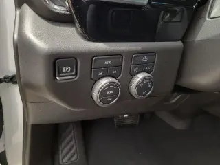 Chevrolet Silverado 1500 2026 4x4 LT 4 puertas Cabina Crew 5.8 pies. SB con 1LT