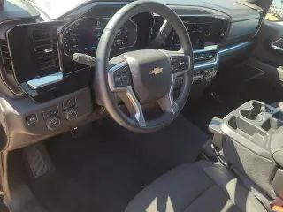 Chevrolet Silverado 1500 2026 4x4 LT 4 puertas Cabina Crew 6.6 pies. Caja corta