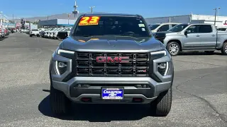 GMC Canyon 2023 4x4 AT4 4 puertas Cabina Doble 5 pies. SB