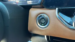 GMC Canyon 2023 4x4 AT4 4 puertas Cabina Doble 5 pies. SB