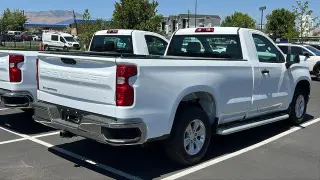 Chevrolet Silverado 1500 2025 4x2 Work Truck 2 puertas Cabina Regular 8 pies LB