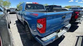 Toyota Tundra 2018 4x4 Limited 4 puertas CrewMax Cab Pickup SB (5.7L V8)