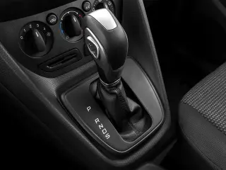 Ford Transit Connect 2016 XL 4 puertas LWB Furgoneta pequeña con puertas traseras de carga