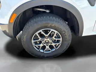 Ford Ranger 2025 4x4 XLT 4 puertas SuperCrew 5.0 pies SB