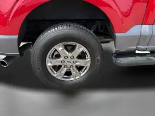 Ford F-150 2022 4x4 XLT 4 puertas SuperCrew 5.5 pies SB