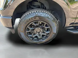 Ford F-150 2023 4x4 XLT 4 puertas SuperCrew 5.5 pies SB