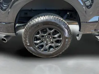 Ford F-150 2023 4x4 XLT 4 puertas SuperCrew 5.5 pies SB