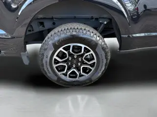 Ford F-150 2023 4x4 XLT 4 puertas SuperCrew 5.5 pies. SB