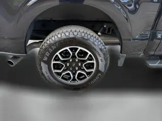 Ford F-150 2023 4x4 XLT 4 puertas SuperCrew 5.5 pies. SB