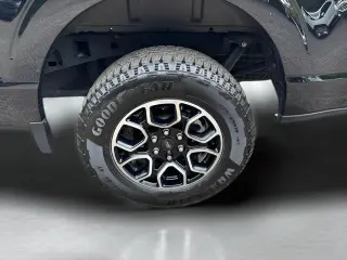 Ford F-150 2023 4x4 XLT 4 puertas SuperCrew 5.5 pies. SB