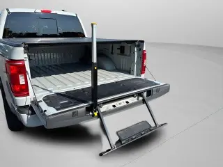 Ford F-150 2023 4x4 XLT 4 puertas SuperCrew 5.5 pies SB