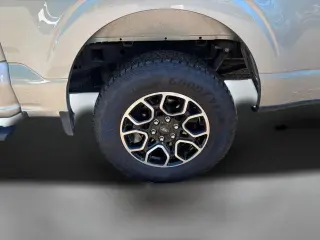 Ford F-150 2023 4x4 XLT 4 puertas SuperCrew 5.5 pies SB