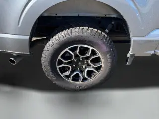 Ford F-150 2023 4x4 XLT 4 puertas SuperCrew 5.5 pies SB