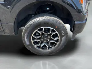 Ford F-150 2023 4x4 XLT 4 puertas SuperCrew con caja de 5.5 pies