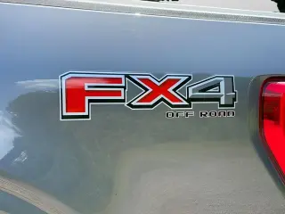 Ford F-150 2023 4x4 XLT 4 puertas SuperCrew 5.5 pies SB