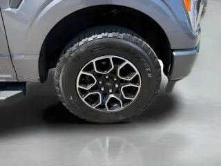 Ford F-150 2023 4x4 XLT 4 puertas SuperCrew 5.5 pies SB