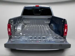 Ford F-150 2023 4x4 XLT 4 puertas SuperCrew 5.5 pies SB
