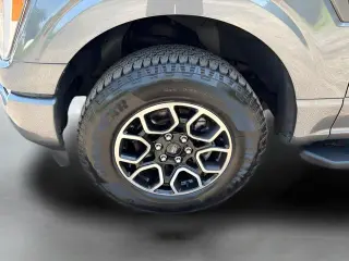 Ford F-150 2023 4x4 XLT 4 puertas SuperCrew 5.5 pies SB