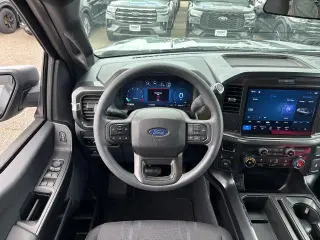 Ford F-150 2026 4x4 STX 4 puertas SuperCrew 5.5 pies SB