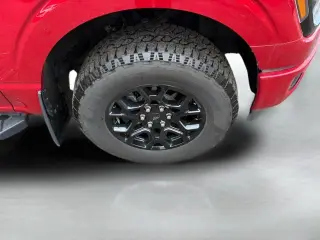Ford F-150 2024 4x4 XLT 4 puertas SuperCrew 5.5 pies. SB