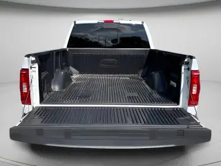 Ford F-150 2023 4x4 XLT 4 puertas SuperCrew 5.5 pies SB