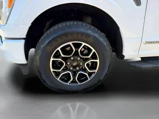 Ford F-150 2023 4x4 XLT 4 puertas SuperCrew 6.5 pies. SB