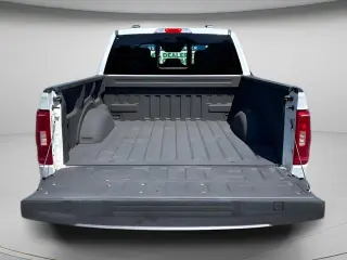 Ford F-150 2023 4x4 XLT 4 puertas SuperCrew 5.5 pies SB