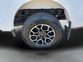 Ford F-150 2023 4x4 XLT 4 puertas SuperCrew 5.5 pies SB