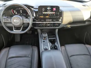 Nissan Pathfinder 2025 AWD Platinum 4 puertas SUV