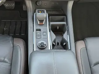 Nissan Pathfinder 2025 AWD Platinum 4 puertas SUV