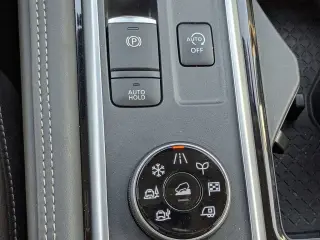 Nissan Pathfinder 2025 AWD Platinum 4 puertas SUV