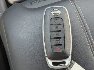 Nissan Pathfinder 2025 AWD Platinum 4 puertas SUV