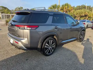 Nissan Pathfinder 2025 AWD Platinum 4 puertas SUV