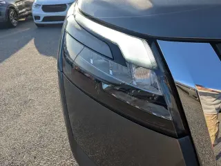 Nissan Pathfinder 2025 AWD Platinum 4 puertas SUV